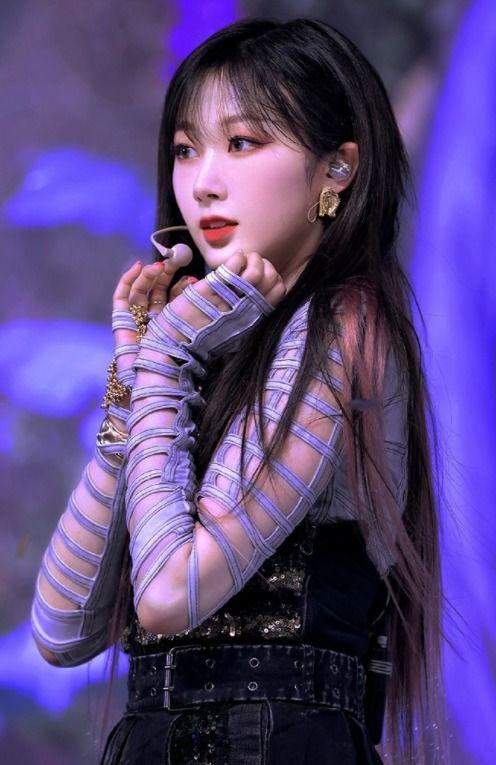 Motaesollojiman yeon-aeneun hago sip-eo